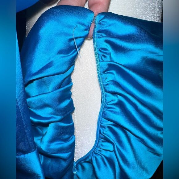 L'Academie || NWTs SET = 2 PIECES Ottilie Top and Prisca Skirt in Aqua Blue - Picture 13 of 17